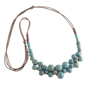 Collar con colgante de cerámica y cuentas estilo bohemio, accesorio de ropa para mujer, cadena de eslabones colorida y moderna, joyería decorativa de diseño exclusivo. - Product Image 4