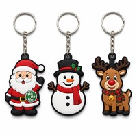 Porte-clés personnalisé en PVC renne de Noël, fabrication OEM en gros, nez rouge, écharpe à carreaux, caoutchouc souple, souvenir de Noël, fabricant en gros