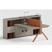 Bureau d'employé moderne et luxueux avec un design épuré, poste de travail durable doté d'un meuble en bois