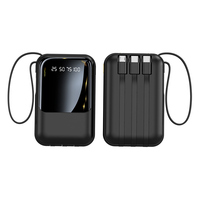 Nouvelle banque d'alimentation portable en gros 20000mah petit affichage numérique de logo personnalisé respectueux de l'extérieur comprend des câbles intégrés de charge