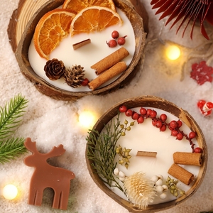 Velas Aromáticas Personalizadas en Cuencos de Coco, Decoración para el Hogar, Velas Perfumadas Hechas a Mano con Cera de Soya y Flores Secas - Product Image 4