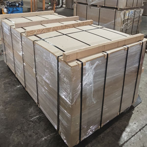 Panneaux de <span class=keywords><strong>contreplaqué</strong></span> mélaminé au design moderne 3mm <span class=keywords><strong>5mm</strong></span> 9mm 12mm 18mm 25mm Durables et résistants à la corrosion pour meubles de chambre - Product Image 5