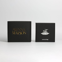 Boîtes d'expédition pour appareils photo et haut-parleurs en carton ondulé recyclé avec logo estampé à chaud, pelliculage mat, gaufrage et revêtement UV