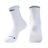 Chaussettes de basketball professionnelles mi-mollet pour hommes, hiver, semelle en tissu éponge standard, antibactériennes, pour entraînement sportif d'élite, tricotées