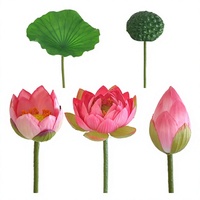 Realistische Künstliche Lotusblumen-Arrangement Seiden-Wasserlilien-Knospen Samenschoten Blätter Vasen-Dekoration für Zuhause Restaurant Einkaufszentrum