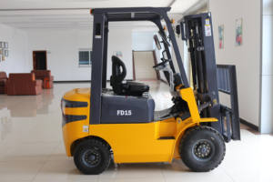 משאית 1.5T דיזל מלגזה-קומפקטי וחומר חזק עבור אחסון חלל הדוק ותפעול תעשייתי קל - Product Image 5