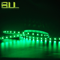 Une lampe Découpable SMD 2835 60leds par mètre Vert Flexible led bande lumineuse pour chambre vacances décoration intérieure