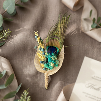 Boutonniere Bunga Kering Alami Buatan Tangan dengan Bulu Merak, Pin Kerah Pernikahan Rustic Boho BU-024 Cosmico Ventures
