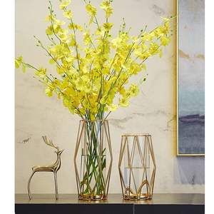 Vase à fleurs en métal de luxe Conception artistique sans corrosion pour des espaces intérieurs minimalistes et contemporains modernes - Product Image 6