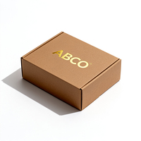 Boîte d'expédition en carton ondulé personnalisée pour l'emballage, l'expédition, le déménagement et le stockage, boîte en carton pour vêtements à bas prix de haute qualité pour les cadeaux