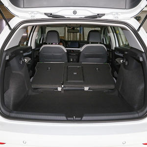 Volkswagen <span class=keywords><strong>Golf</strong></span> <span class=keywords><strong>8</strong></span> Véhicule 280TSI DSG R-Line Direction à Gauche Taille Pneu R17 Toutes Options Berline 5 Places Essence Nouveau Véhicule Volkswagen - Product Image 6