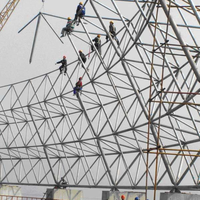 Structures préfabriquées en acier léger Conception de toit incurvé Hangar en acier de construction avec services de traitement de soudage et de coupe en flexion