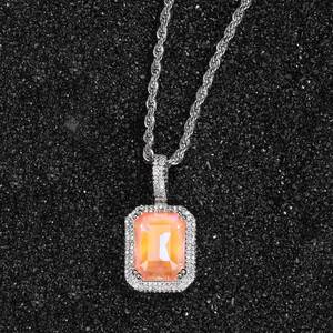 Collier Bling Bling inspiré du hip-hop, plaqué argent, avec zircon cubique rose vif taille émeraude et halo pavé, très attrayant - Product Image 2