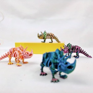 Brinquedo de Esqueleto Pequeno Tricerátops Impresso em 3D à Venda, Feito de Material PLA Durável - Product Image 5