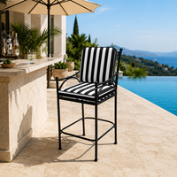 Chaise de bar extérieure moderne de luxe, style Côte d'Azur, coussin rayé noir et blanc, tabouret de bar en aluminium pour salon