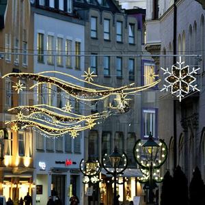 Luz decorativa LED IP65 personalizada para calles, duradera, comercial, para Navidad y Ramadán, para uso en interiores, luz cruzada para calles - Product Image 1