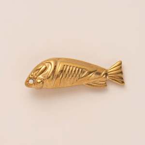 Collier pendentif poisson en acier inoxydable plaqué or 18 carats pour femme, style aquarium tendance, avec placage sous vide - Product Image 5