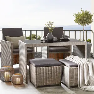 Toptan açık veranda bahçe mobilyaları uzay tasarrufu yemek masası ve sandalye PE hasır temperli cam masa üstü