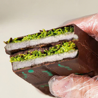 Chocolat au lait halal végétarien personnalisé en gros, fourré à la pâte de pistache de Dubaï, confiserie