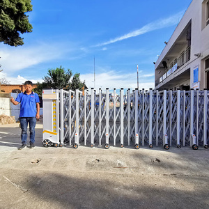 Porte automatique rétractable en alliage d'aluminium avec caméra HD de reconnaissance de plaque d'immatriculation, fabriquée par l'usine Shengshihchanglong - Product Image 2