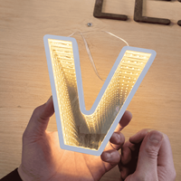Miroir magique personnalisé à LED, miroir infini, enseigne au néon, acrylique multicouche, enseigne murale décorative 3D pour bar, hôtel, boutique