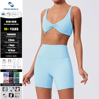 Ensemble de yoga 2 pièces pour femme avec logo personnalisé, soutien-gorge de sport imprimé plissé papillon respirant à bretelles réglables et short cycliste taille haute