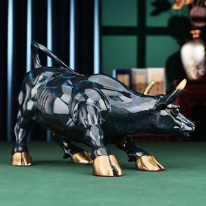 Figura de Toro de Wall Street de Copper World, Acabado con Efecto de Grieta de Hielo, Hecha a Mano, Decoración Artística para el Hogar, Oficina o Escritorio - Product Image 2