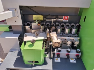 Mobilya tam düz çizgi yüksek hızlı otomatik Pvc ahşap pano ön freze kenar bantlama makinesi düzeltici ile ağaç İşleme için - Product Image 3