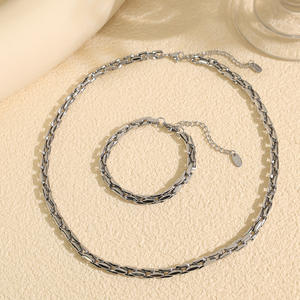 Pulsera y Collar de <span class=keywords><strong>Cadena</strong></span> <span class=keywords><strong>Cubana</strong></span> de Acero Inoxidable de Alta Gama Personalizados, Accesorio de Moda Simple y Elegante, Joyería Impermeable - Product Image 4