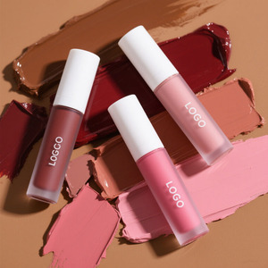 Tubo de brillo de labios vegano transparente Etiqueta privada Logotipo personalizado Brillo hidratante brillante - Product Image 5