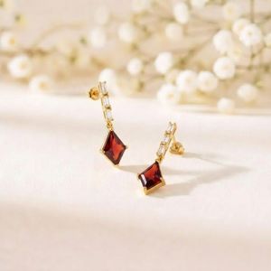 Pendientes Colgantes de Granate Natural en Forma de Cometa con Detalles de Circonita Cúbica en Oro de 18K o Plata de Ley 925, Elegantes Gemas Rojas - Product Image 2