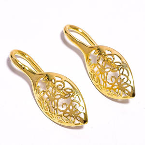 Boucles d'oreilles plaquées or de haute qualité. Bijoux d'oreilles plaqués or 1 micron, grossiste de bijoux en laiton antique, fournisseur de bijoux fins - Product Image 6