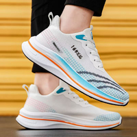 Vente en gros de nouvelles chaussures de printemps tissées à la mode pour hommes, chaussures en maille respirantes polyvalentes et décontractées pour adolescents