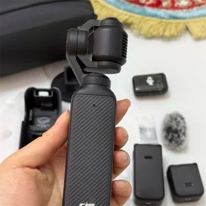 กล้องแอคชั่น Osmo Pocket 3 ชุด Creator Combo อย่างเป็นทางการ พร้อมระบบกันสั่นสำหรับการเดินทางและกีฬา กล้องวีล็อกแบบมือถือพร้อมกิมบอล - Product Image 3