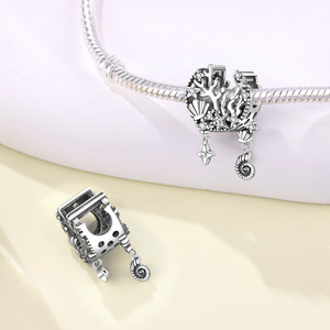 Nuevo colgante de cuentas con diseño de mundo oceánico, diseño original, lujo discreto, moderno y versátil - Product Image 5