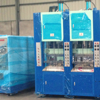 Machine automatique MelaMech pour la fabrication de semelles et de talons de chaussures en EVA, deux stations, moteur à économie d'énergie