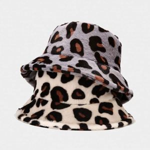 Chapeau d'hiver tendance en peluche imprimé léopard pour femme, style bob chaud et élégant pour l'extérieur – Vente en gros - Product Image 2