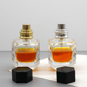 Atomizador de Perfume de Lujo de 30 ml Recargable, Botella de Perfume Cuadrada Plana con Fondo Grueso, Botella de Vidrio con Bomba de Presión y Tapa Acrílica - Product Image 4