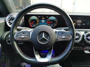 Guazi pas cher <span class=keywords><strong>prix</strong></span> <span class=keywords><strong>Mercedes</strong></span>-Benz <span class=keywords><strong>CLA</strong></span> essence 1.3 voiture d'occasion FWD 5 sièges - Product Image 3