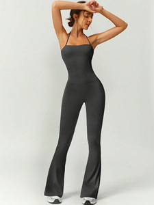 Mono ajustado de moda 2026 de gran venta con hombros acampanados, espalda hermosa y efecto levantacola, ideal para fitness y <span class=keywords><strong>yoga</strong></span>, en nailon y elastano. - Product Image 1
