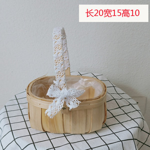 Hand Woven Rattan Gift <b>Baskets</b> With Lace Handles For Souvenirs And Flower Arrangements - Product Image 3