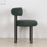 Silla de Comedor Nórdica Moderna de Terciopelo con Respaldo Curvo y Patas de Metal Negro para Restaurante o Comedor