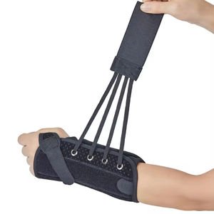 Support respirant pour attelle de poignet du canal carpien avec 2 sangles et stabilisateur d'attelle en métal - Product Image 1