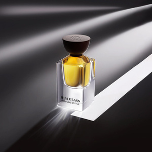 Factory Custom Empty Luxury <strong>Perfume</strong> Container Spray 30ml 50ml 100ml Thick Bottom <strong>Glass</strong> Square <strong>Perfume</strong> <strong>Bottle</strong> With Wood Cap - Product Image 3