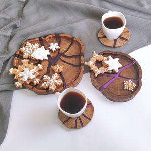 Vente en gros Plateau de service en forme de rivière en bois de noyer noir et résine époxy pour collation aux fruits - Product Image 2