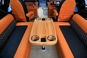 Bateau à ponton en aluminium de style sportif Kinocean, modèle de 22 pieds, yacht de luxe avec <span class=keywords><strong>moteur</strong></span> et remorque pour les aventures de pêche en lac et les fêtes - Product Image 4