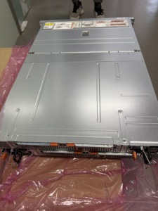 Dell EMC PowerStore 1000T, Dell Technologies, Boîtier de base : 2U, Vingt-cinq emplacements pour disques NVMe 2,5 pouces Dell EMC PowerStore 1000T Dell - Product Image 3