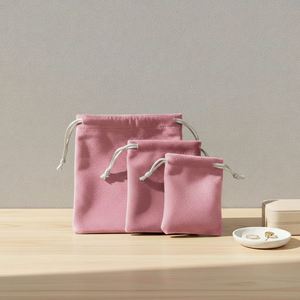 Pochette personnalisée en velours de haute qualité avec cordon de serrage, emballage cadeau anti-poussière en satin pour bijoux, pour sacs en soie ou en velours de toutes tailles - Product Image 1