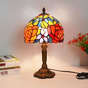 Lámpara de Noche LED Moderna Retro para Escritorio o Mesita de Noche, con Diseño de Rosas y Uvas en Vidrio Tintado, Estilo Barroco, para Sala de Estar o Bar - Product Image 1