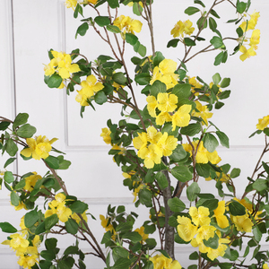 Qihao 5,7 pieds Arbre artificiel à fleurs jaunes en pot, Plante artificielle d'amandes vertes, Faux arbre à fleurs d'abricot pour la décoration intérieure et extérieure - Product Image 2